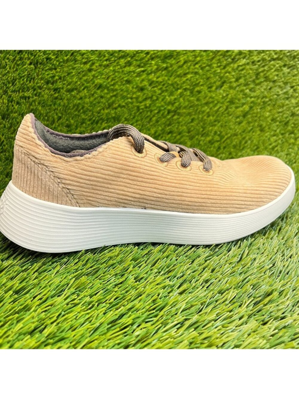 Allbirds Wool Runner Go Womens Size 7.5 Beige Athletic Walking Shoes Sneakers